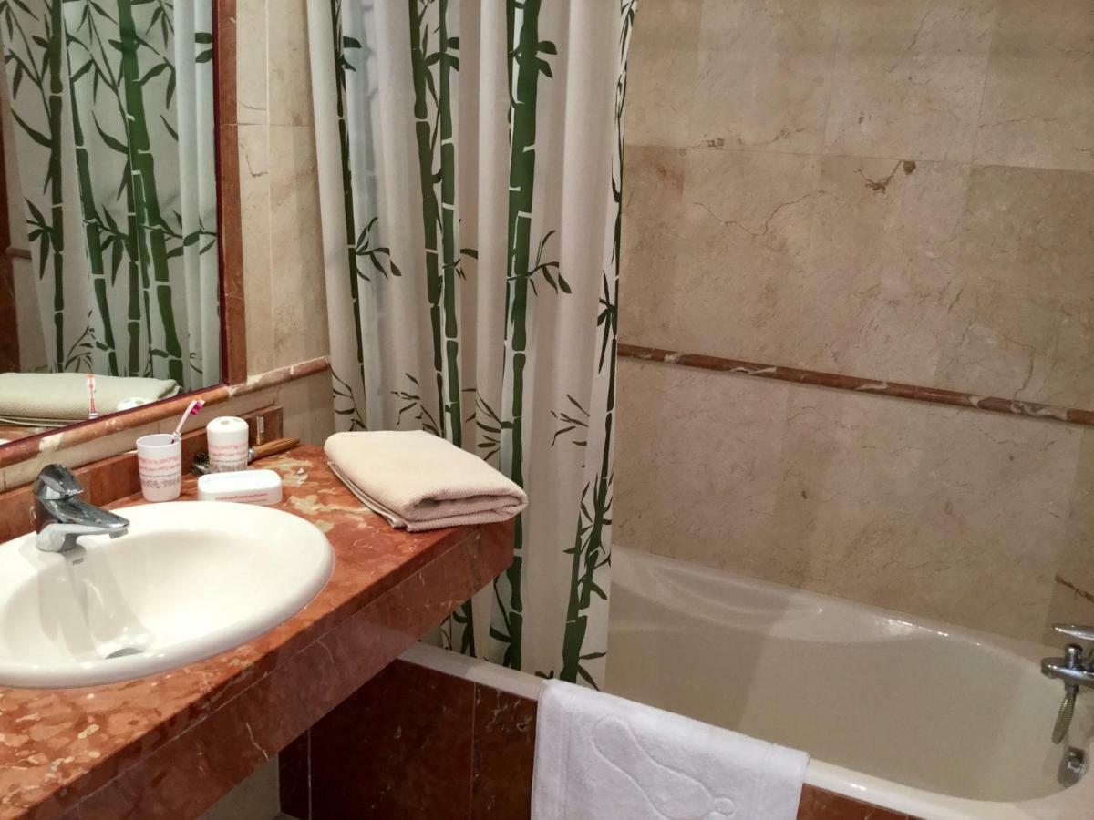 אסטפונה Hacienda Del Sol Beachside And Golf Apt Marbella Puerto Banus מראה חיצוני תמונה